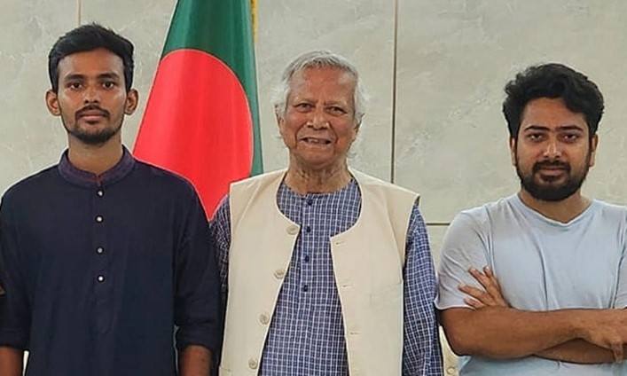 প্রধান উপদেষ্টার সঙ্গে বৈঠক করতে যমুনায় নাহিদ ইসলাম ও আসিফ মাহমুদ